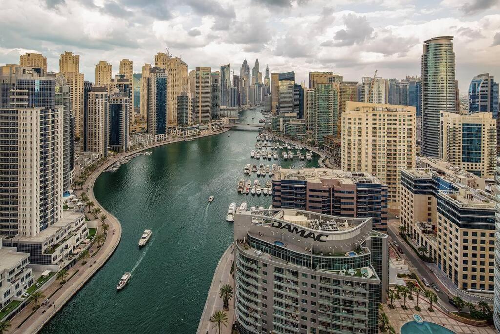 La Buena Vida Holiday Homes - Beach Front Very Spacious, Luxe And Modern 3 Bedroom With Full Kitchen In Jbr , 3 Min To The Jbr Beach Dubai Marina And Tram Station Екстер'єр фото