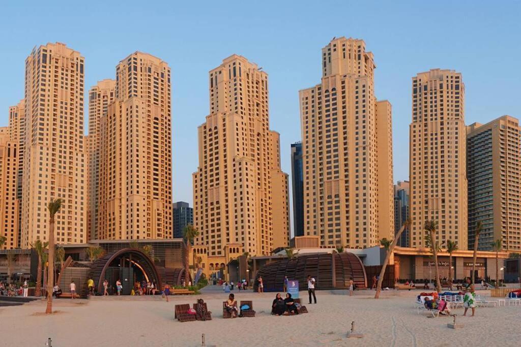 La Buena Vida Holiday Homes - Beach Front Very Spacious, Luxe And Modern 3 Bedroom With Full Kitchen In Jbr , 3 Min To The Jbr Beach Dubai Marina And Tram Station Екстер'єр фото