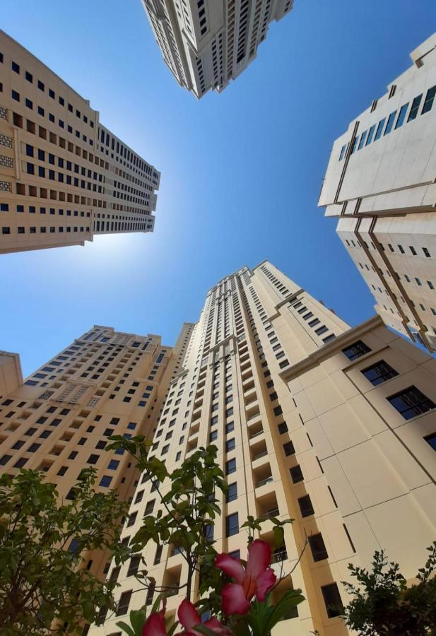 La Buena Vida Holiday Homes - Beach Front Very Spacious, Luxe And Modern 3 Bedroom With Full Kitchen In Jbr , 3 Min To The Jbr Beach Dubai Marina And Tram Station Екстер'єр фото