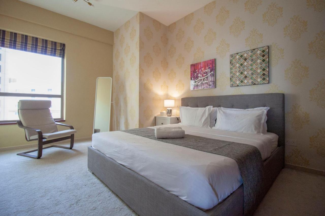 La Buena Vida Holiday Homes - Beach Front Very Spacious, Luxe And Modern 3 Bedroom With Full Kitchen In Jbr , 3 Min To The Jbr Beach Dubai Marina And Tram Station Екстер'єр фото