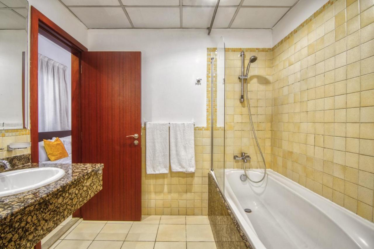 La Buena Vida Holiday Homes - Beach Front Very Spacious, Luxe And Modern 3 Bedroom With Full Kitchen In Jbr , 3 Min To The Jbr Beach Dubai Marina And Tram Station Екстер'єр фото